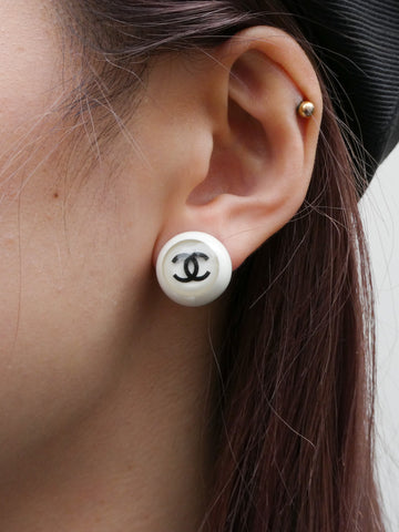 CHANEL 2001 Button Earrings White Clip-On