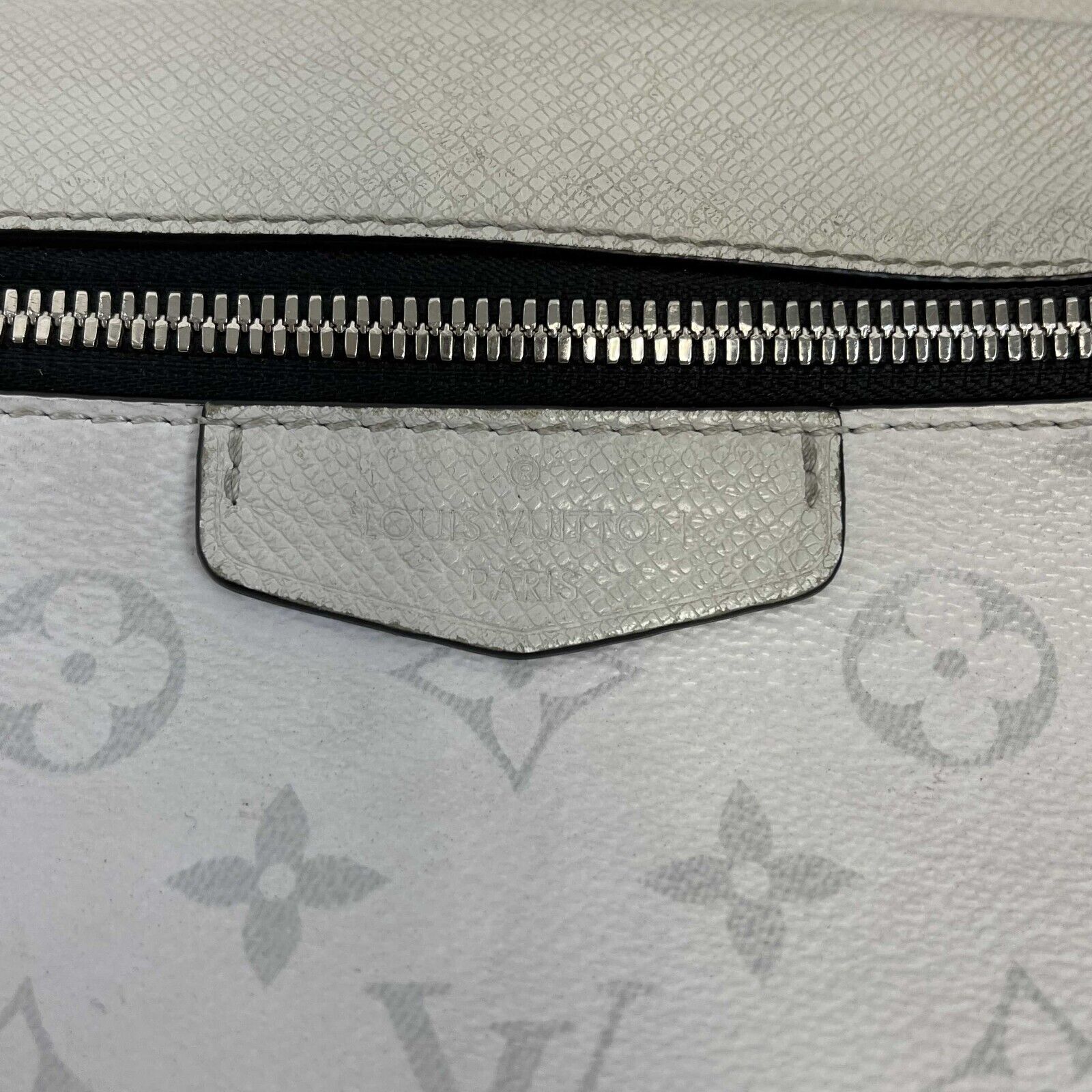 Louis Vuitton Monogram Taigarama Outdoor Messenger (SHG-3KVgCo