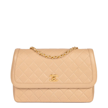 Chanel Beige Quilted Lambskin Vintage Medium Classic Single Flap Bag with Wallet Shoulder Bag
