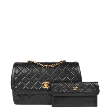 Chanel Black Quilted Lambskin Vintage Medium Classic Single Flap Bag with Wallet Shoulder Bag