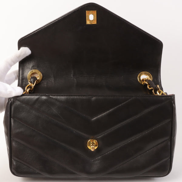 Chanel Around 1995 Made Chevron Stitch V Flap turn-lock Chain Bag Black