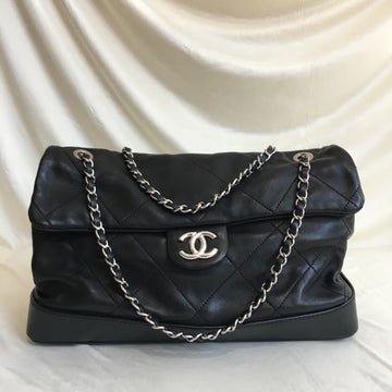Chanel Black Lambskin Shoulder Bag Sku# 61420