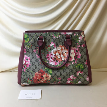 Preowned Gucci Berry Floral Tote With Strap Tote Sku# 65768
