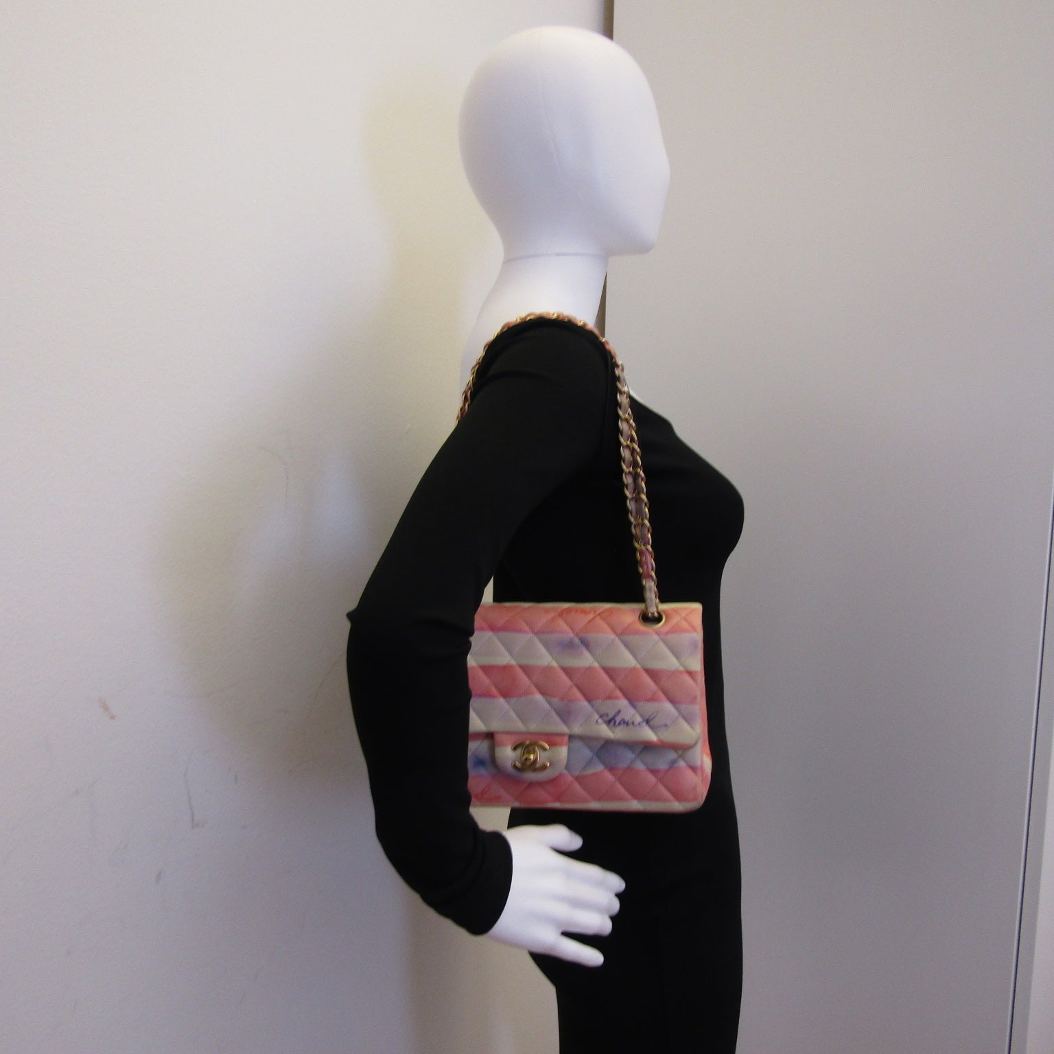 CHANEL Timeless/Classique Shoulder Bag in Multicolor Leather