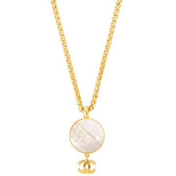 Chanel 1995 Made Shell Plate Cc Mark Swing Necklace