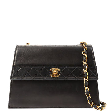 Chanel Around 1992 Made Design Flap Turn-Lock Chain Bag Black