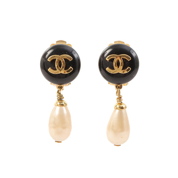 Chanel 1993 Made Pearl Cc Mark Swing Earrings Black