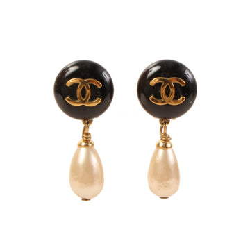 Chanel 1993 Made Pearl Heart Cc Mark Cutout Swing Earrings - 2 Pieces