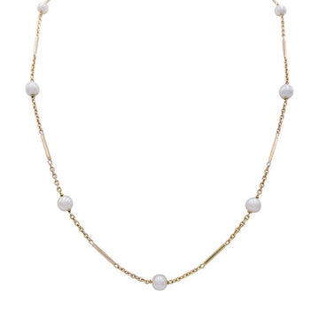 Akoya pearls and gold necklace.