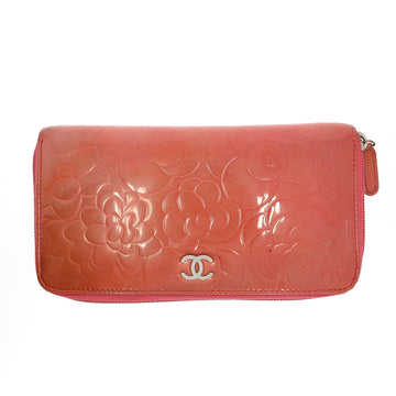 CHANEL Wallet in Pink Patent