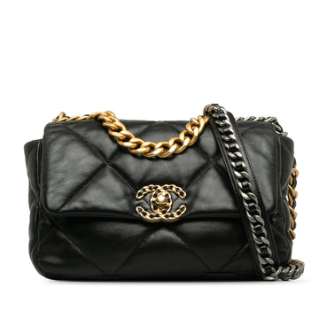 CHANEL Small 19 Flap Bag