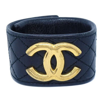 CHANEL 1997 CC Quilted Leather Bangle Bracelet Black ao31925