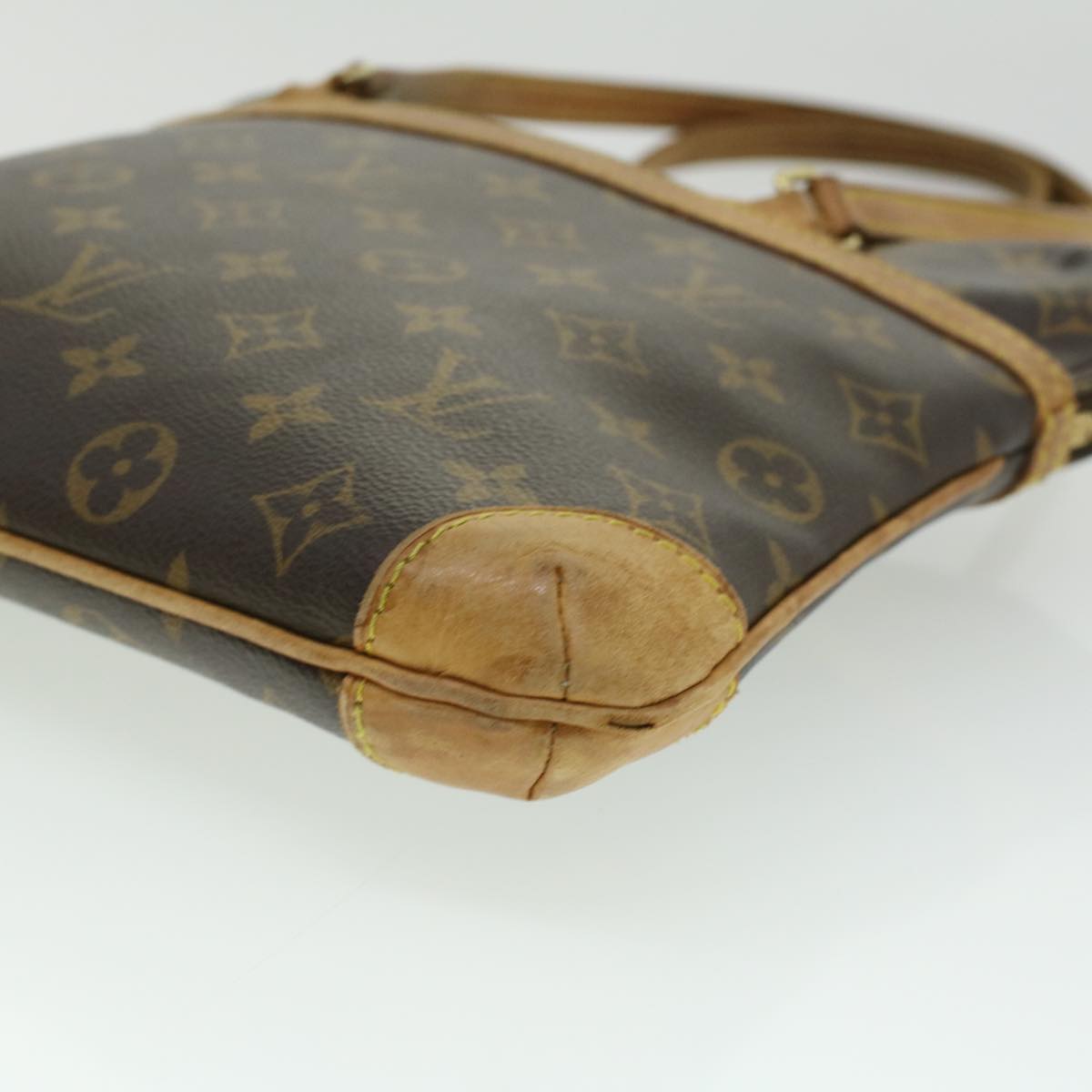 Louis Vuitton Coussin GM M51141 Monogram Canvas Shoulder Bag Brown