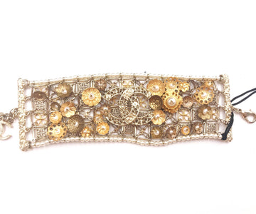 CHANEL Brand New Gold Flower Pearl CC Bracelet