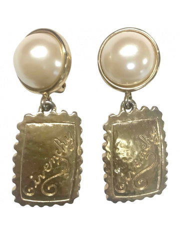 GIVENCHY Vintage faux pearl and golden dangle earrings with logo square plate
