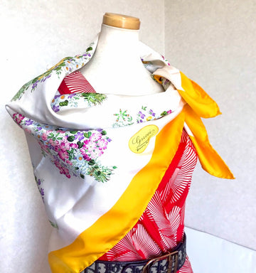 GUCCI Vintage classic yellow scarf with multicolor flora prints