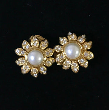 CHANEL Vintage golden sunflower design earrings with crystal stones and faux pearl