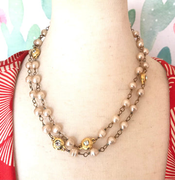 CHANEL Vintage clear gripoix and faux pearl necklace, long necklace