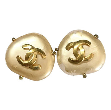 CHANEL Vintage oval heart shape, triangle shape faux pearl and CC earrings