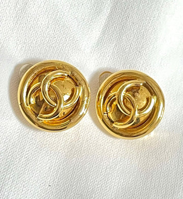 CHANEL W2 Vintage gold tone round earrings with 3D CC mark