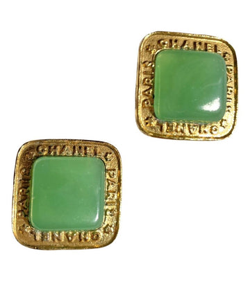 CHANEL Vintage green gripoix earrings with golden frame and logo