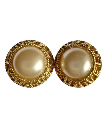 CHANEL Vintage golden round earrings with faux pearl and logo frame