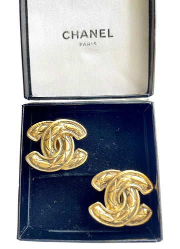 CHANEL Vintage matelasse CC mark earrings