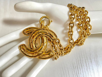 CHANEL Vintage classic necklace with extra large matelasse CC mark pendant top