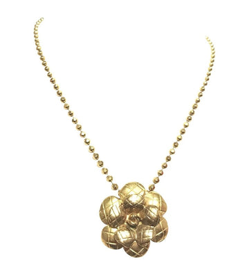 CHANEL Vintage golden matelasse camellia, rose flower necklace