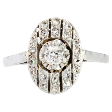 1930s Art Deco Diamonds 18 Karat White Gold Oval Ring