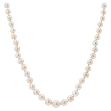 French 1980s 18 Karat Yellow Gold Clasp Cultured Pearl Necklace