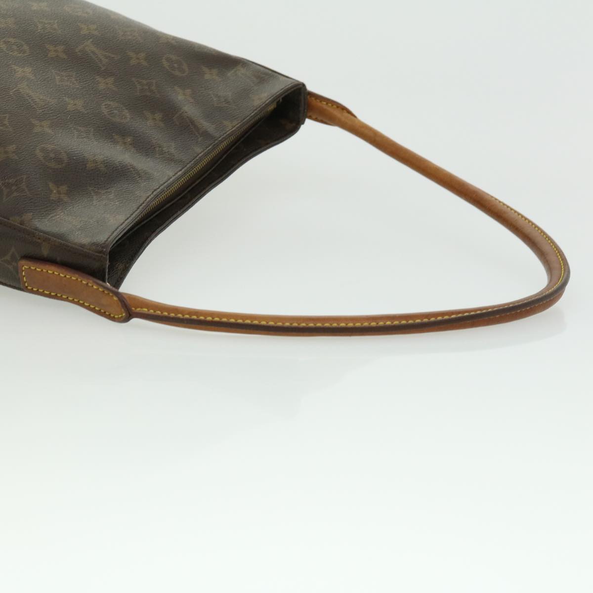 M51145 – dct - Louis - Louis Vuitton Mahina Shoulder Bag