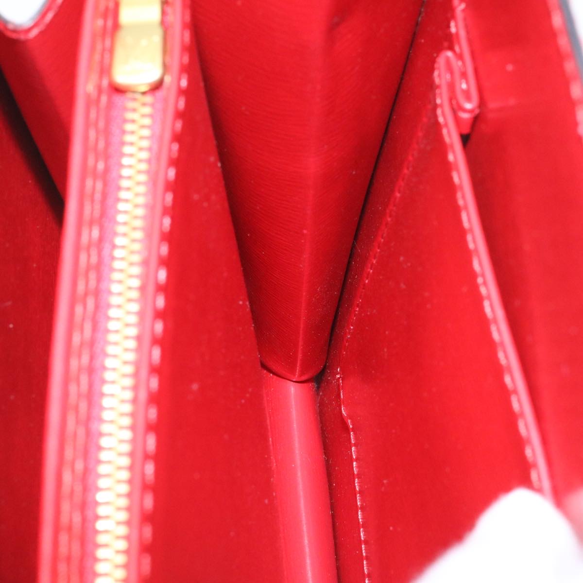 LOUIS VUITTON Epi Capuchin Shoulder Bag Red M52347 LV Auth ki1631 Leather  ref.531199 - Joli Closet
