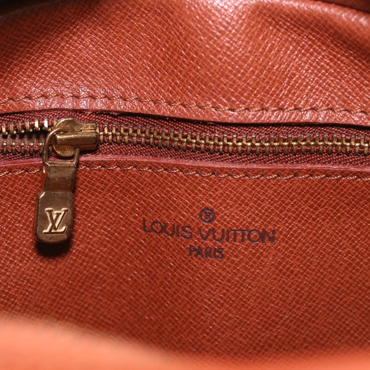 Louis Vuitton 1998 Kenya Brown Epi Soufflot Barrel Bag · INTO