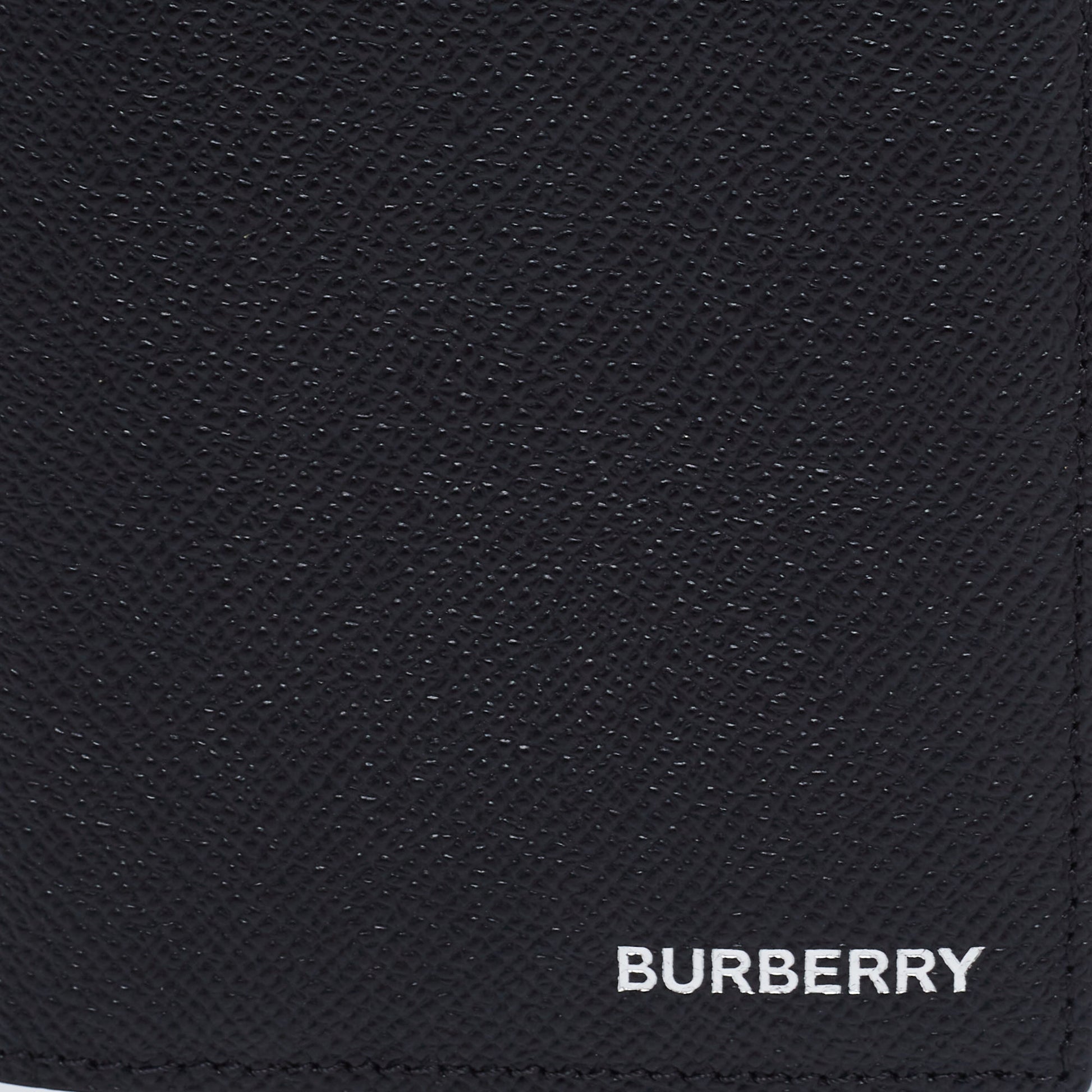 BRAND NEW BURBERRY BLACK LEATHER BIFOLD LONG WALLET 8052834