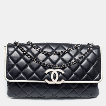 Chanel Black/White Quilted Leather Large Vintage Maxi Divine Cruise Classic Flap Bag