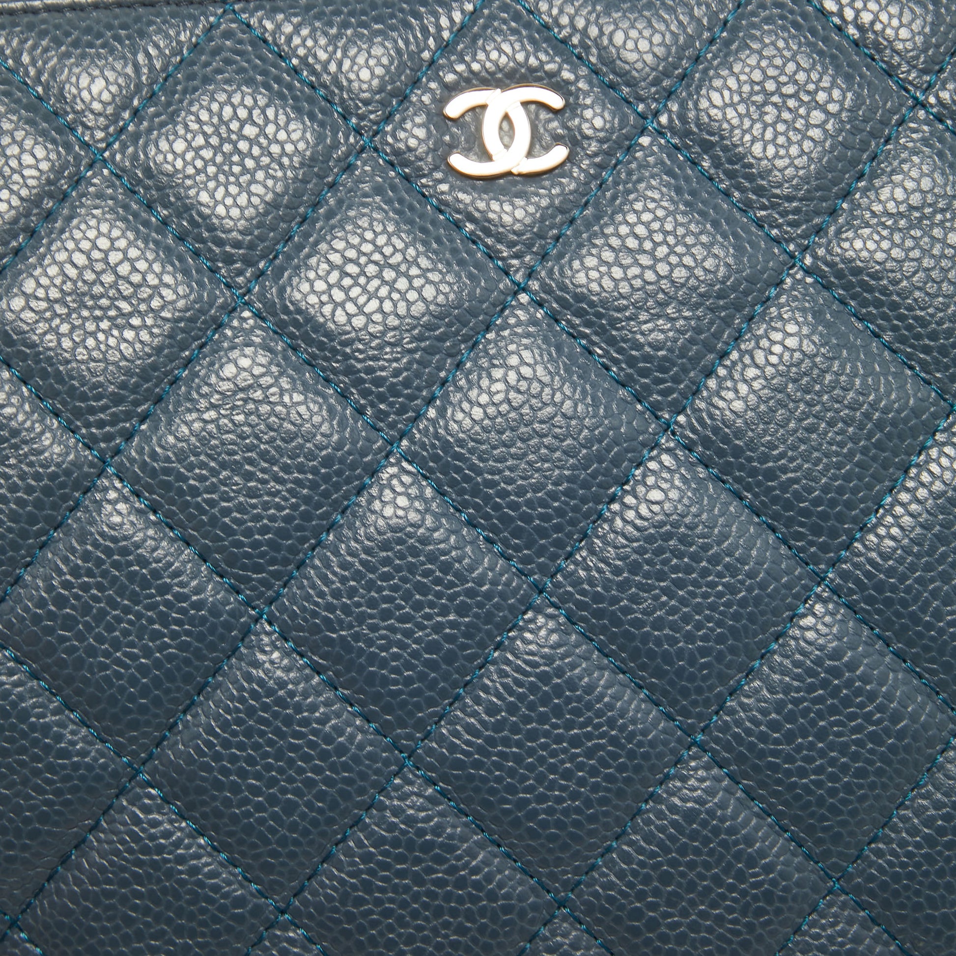 Chanel Shopping bag caviar Beige Leather ref.18605 - Joli Closet