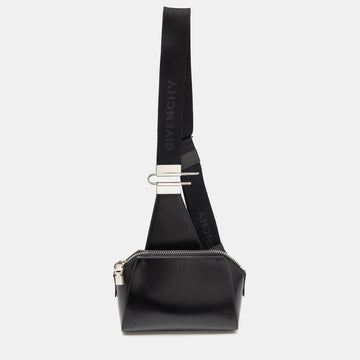 GIVENCHY Black Leather Antigona Sling Bag