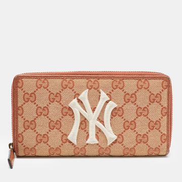 GUCCI Beige GG Canvas New York Yankees Continental Wallet
