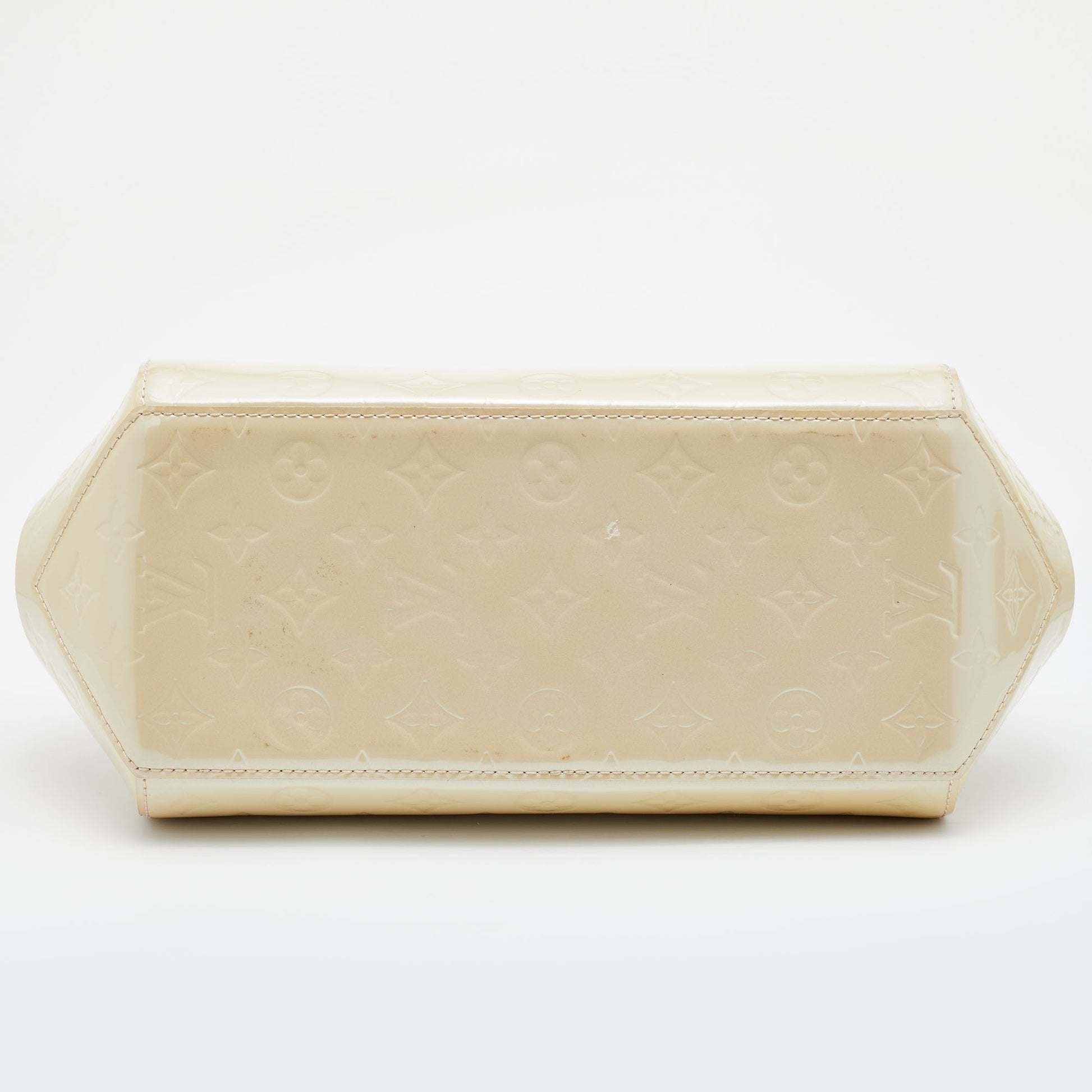 Louis Vuitton Blanc Corail Monogram Vernis Sherwood PM Bag - Yoogi's Closet