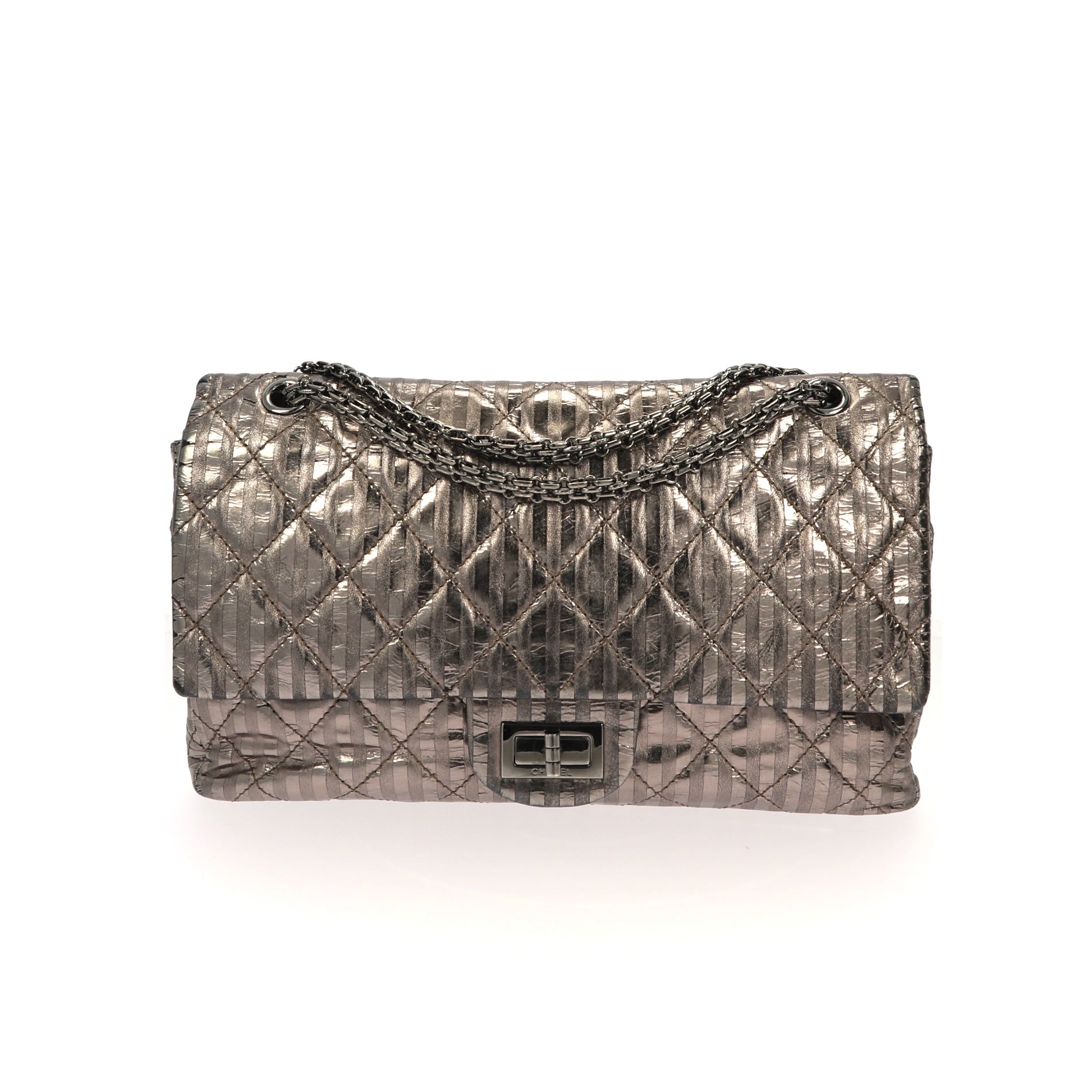 Chanel 2.55 Reissue 227 shoulder bag in White quilted leather, black silver  HW
