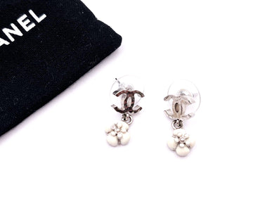 CHANEL Silver CC White Flower Dangle Piercing Earrings