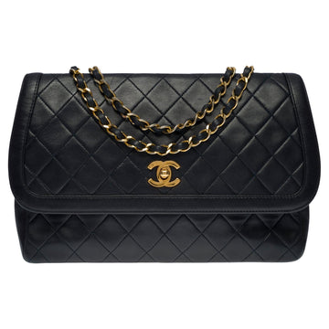 CHANEL Timeless/Classic shoulder flap bag in navy blue quilted lambskin, GHW