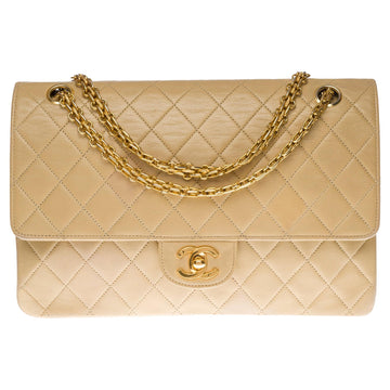 CHANEL Timeless/Classique handbag with double flap in beige lambskin, GHW