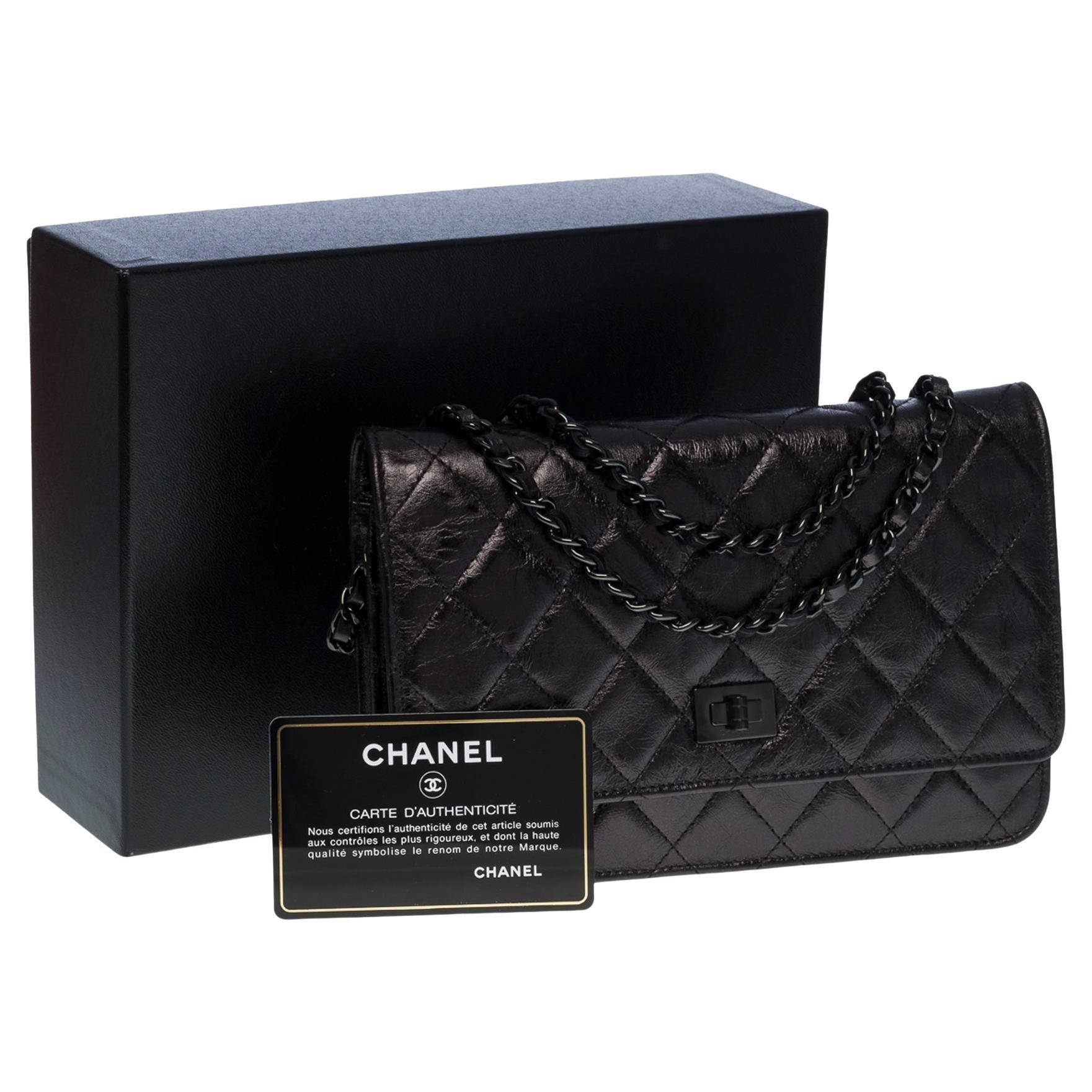 CHANEL 2.55 Wallet on Chain shoulder bag in quilted glazed aged leathe