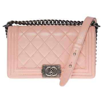 CHANEL Amazing Boy Old medium shoulder bag in Pink quilted leather, SHW