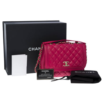 CHANEL Timeless/Classic double flap shoulder bag in pink quilted lambskin, CHW