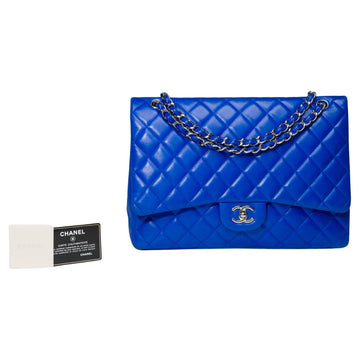 CHANEL Timeless Maxi Jumbo shoulder bag in Blue quilted lambskin leather, SHW