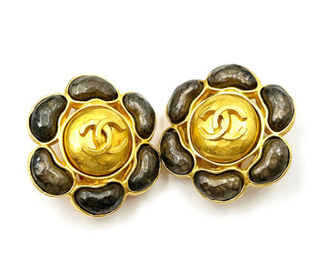 CHANEL Vintage Gold Plated Hammered CC Brown Stone Flower Clip on Earrings