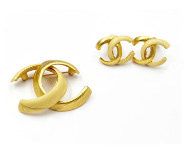 CHANEL Vintage Rare Gold Plated Ivory CC Earrings Brooch Set